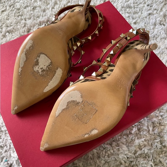 Valentino Leopard Print Rockstud Ankle Strap Heels / 39.5 - Picture 4 of 4